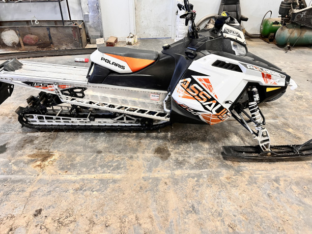 2013-polaris-assault-rmk-800-big-3