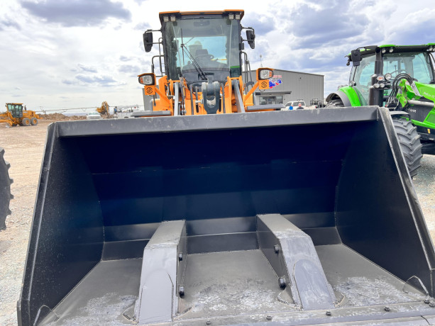 hyundai-hl955a-loader-big-1